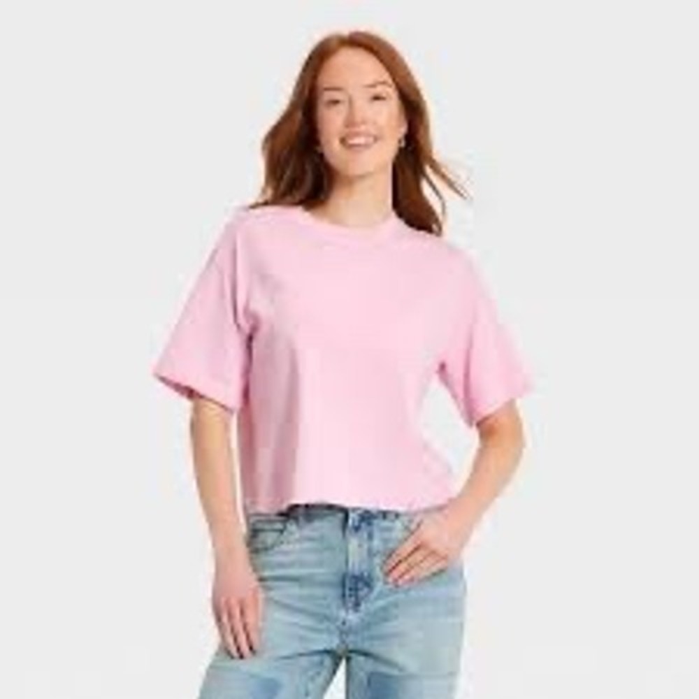 Universal Thread Pink Short Sleeve Sweatshirt Leisure Studio Boxy Crop L NEW